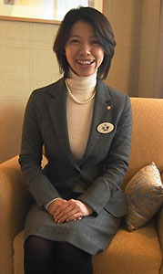 г-жа Ёсико Като