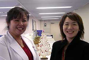 Госпожа Ямамото (справа), г-жа  Гото 